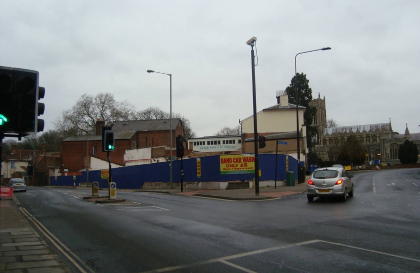 Key entrances to the town centre.